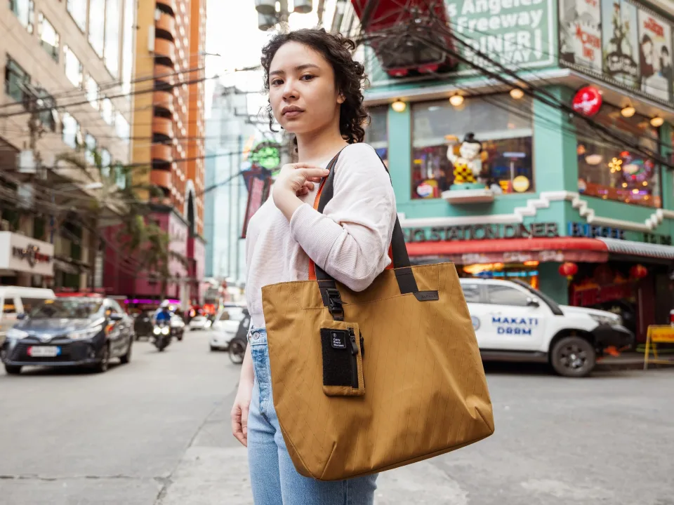 How to Style Your Tote for Any Occasion